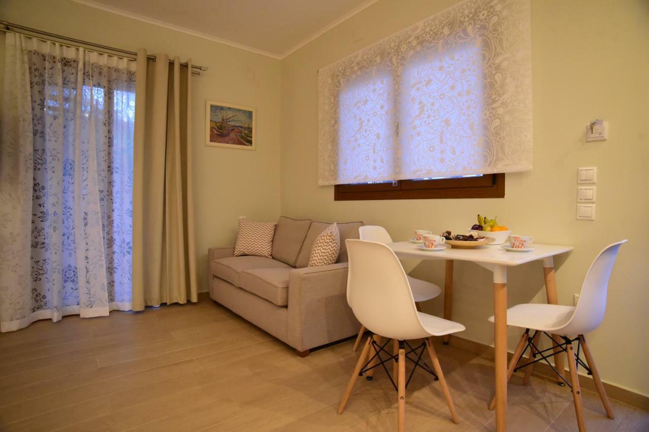 Nikoletta 4 Apartment Vlachopoulatika ภายนอก รูปภาพ